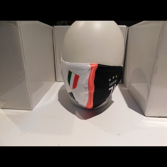 Juventus FC Supporters Face Covering - Picture 2 of 3